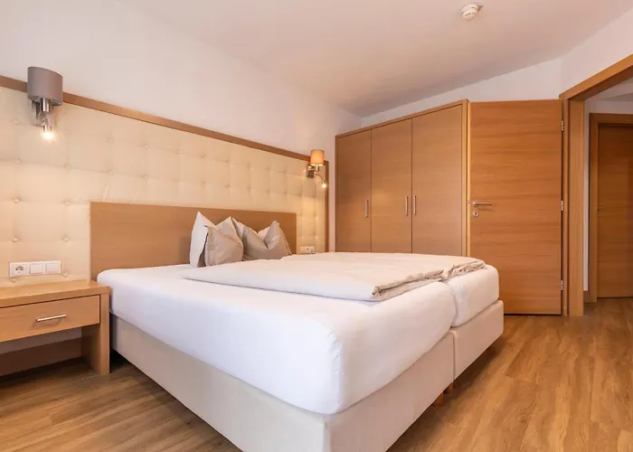 Castel - Pure Lebensfreude 세르파우스