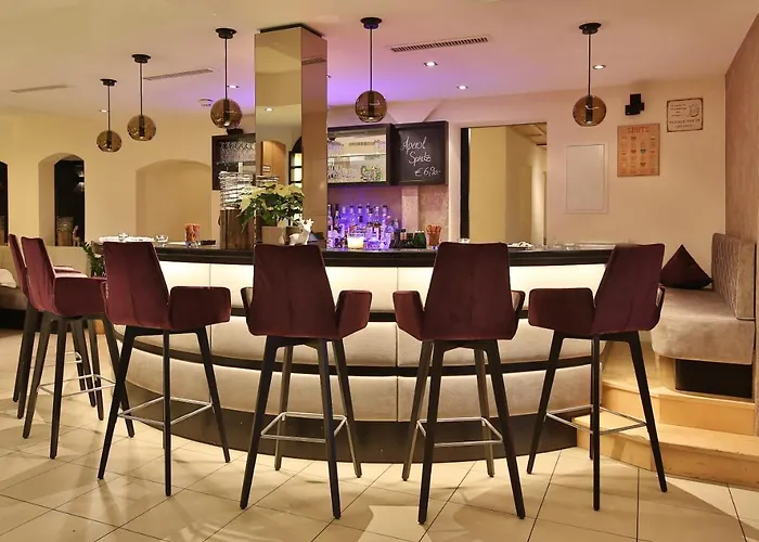 Castel - Pure Lebensfreude 호텔 세르파우스