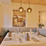 Hotell Castel - Pure Lebensfreude 4*